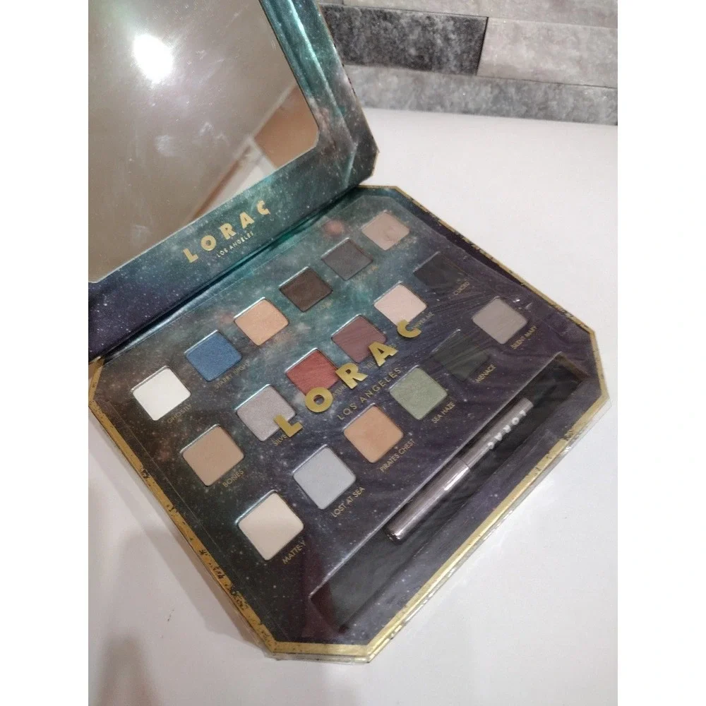 LORAC Cosmetics DISNEY Pirates‎ of the CARIBBEAN Eyeshadow Palette RARE
